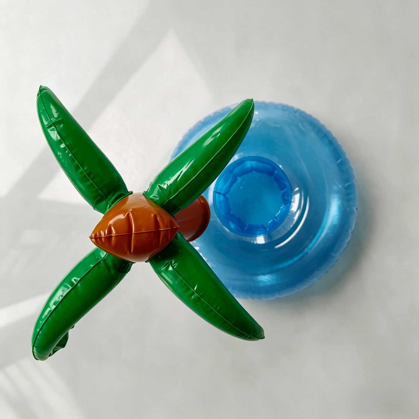 Inflatable Coconut Tree-Shaped Drink Holder